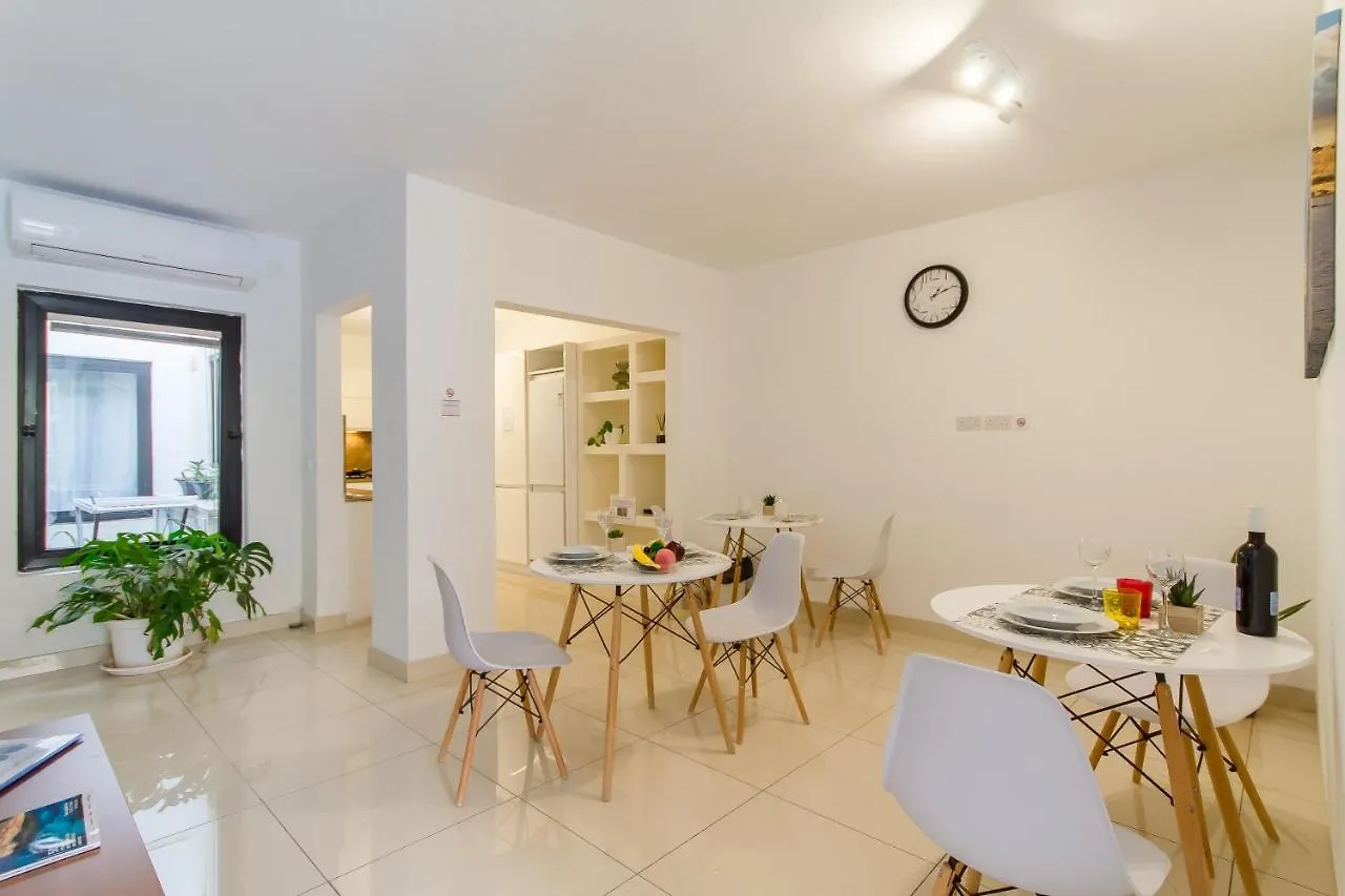 Villa Swieqi With Shared Facilities 107 Is-Swieqi